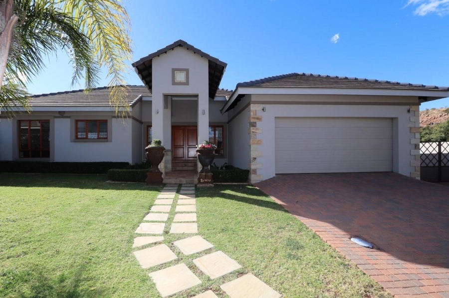 To Let 3 Bedroom Property for Rent in Wilkoppies North West